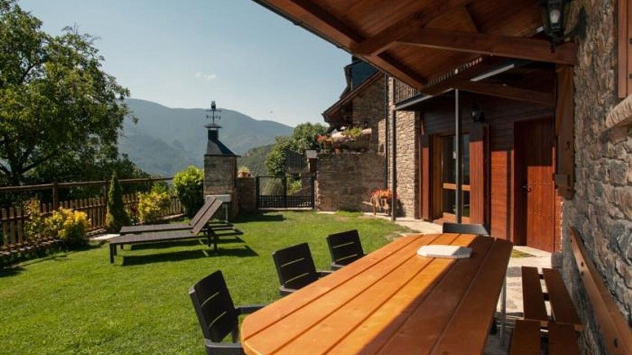 Photo of Outdoor in Sort