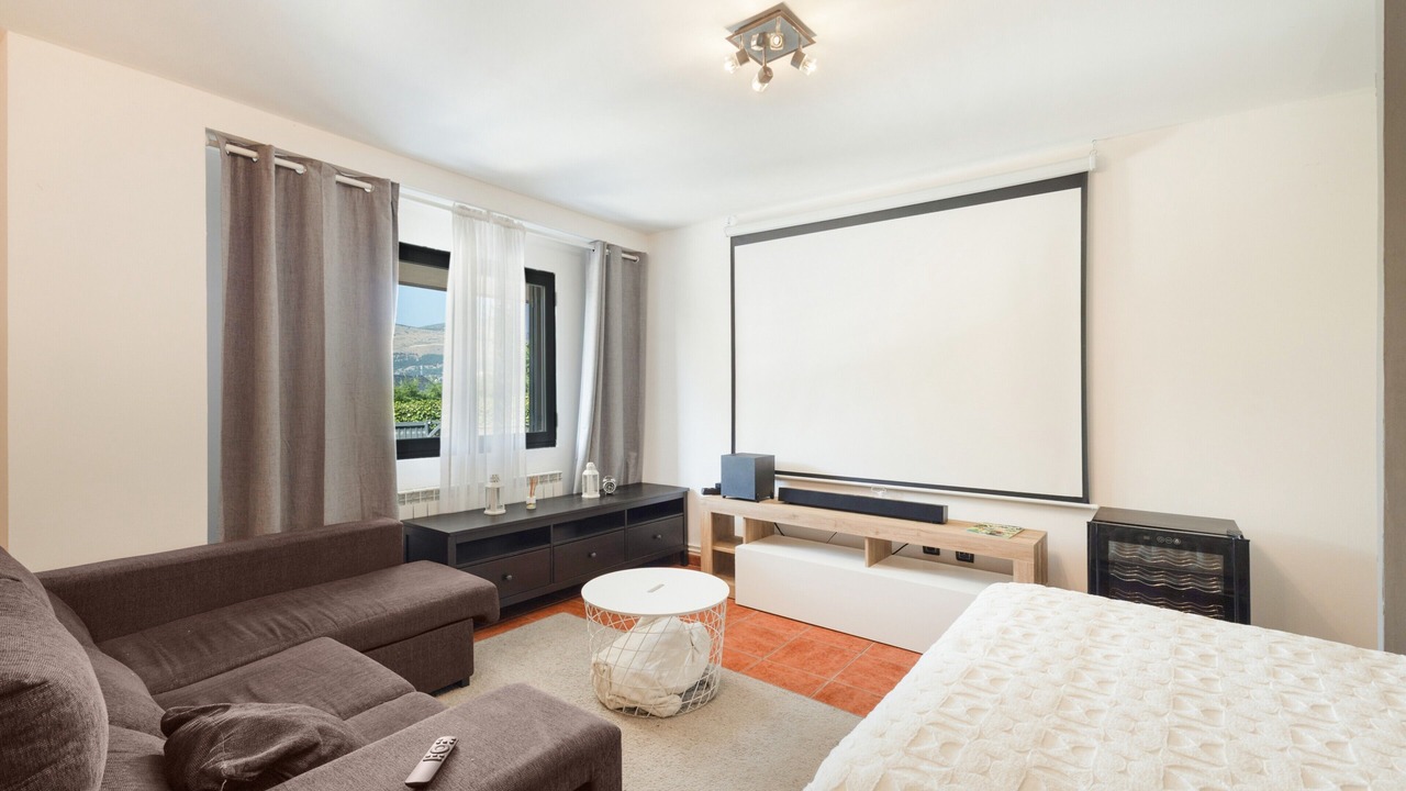 Photo of Bedroom in Los Angeles de San Rafael
