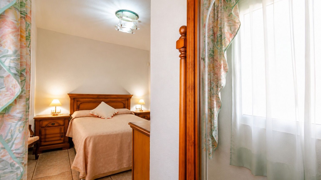 Photo of Bedroom in Los Nietos