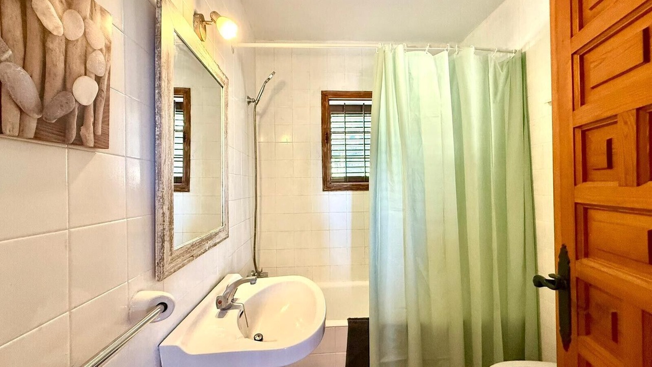 Photo of Bathroom in Sant Josep de sa Talaia