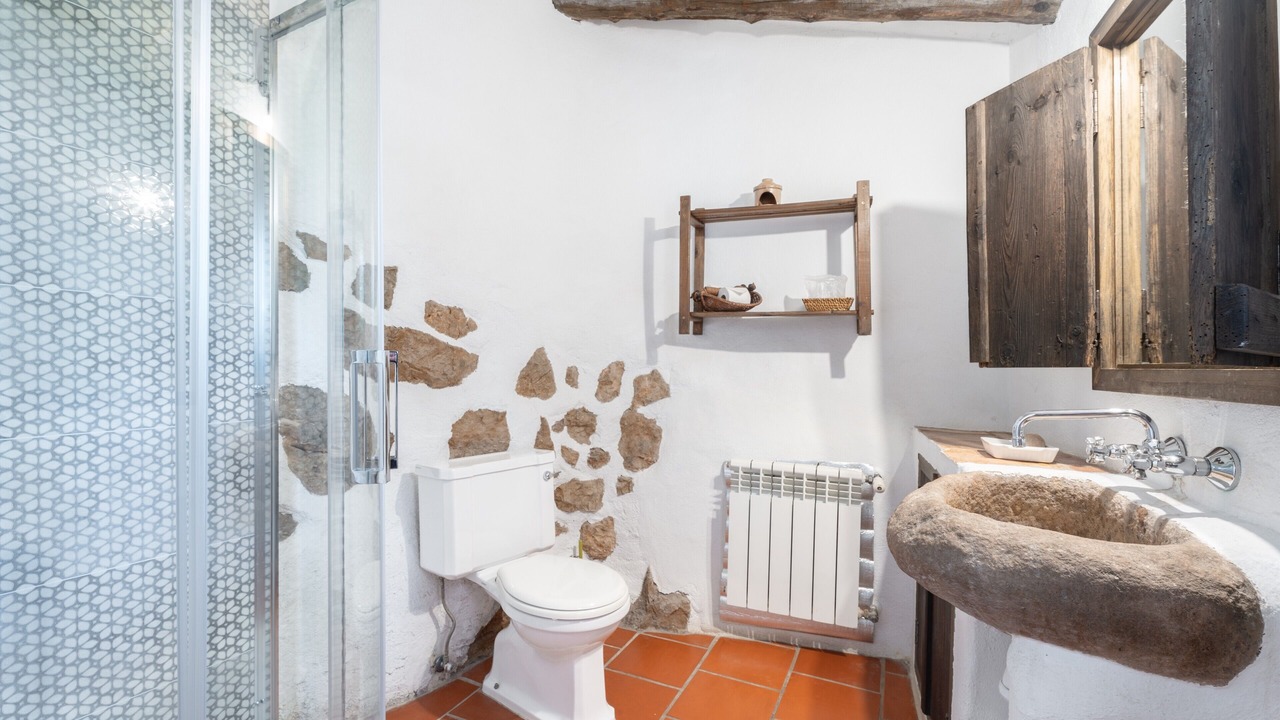 Photo of Bathroom in La Torre d'En Besora