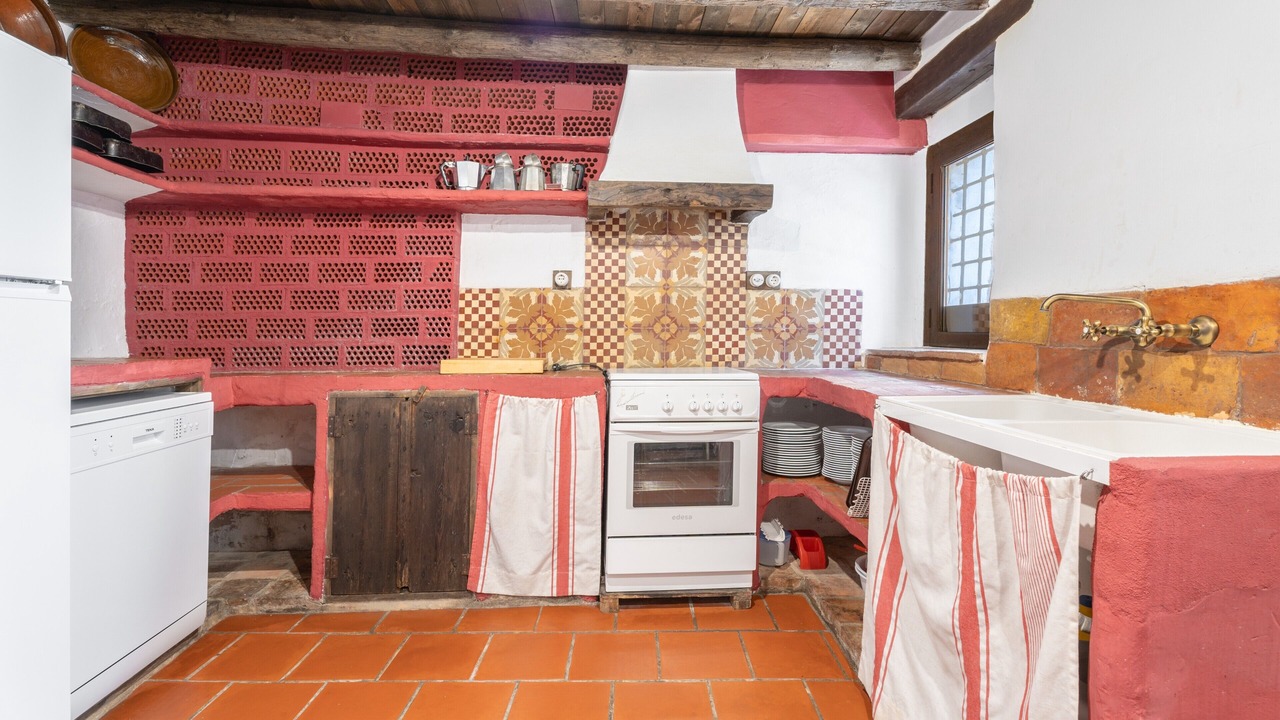 Photo of Kitchen in La Torre d'En Besora