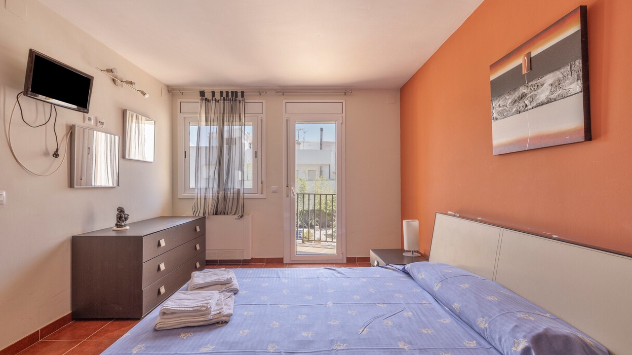 Photo of Bedroom in Alcover