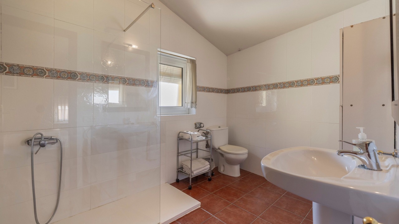 Photo of Bathroom in Alcover