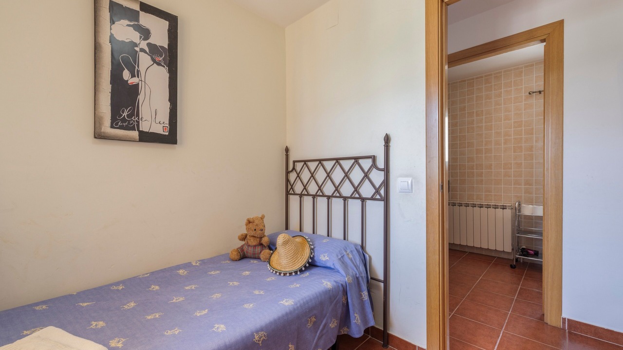 Photo of Bedroom in Alcover