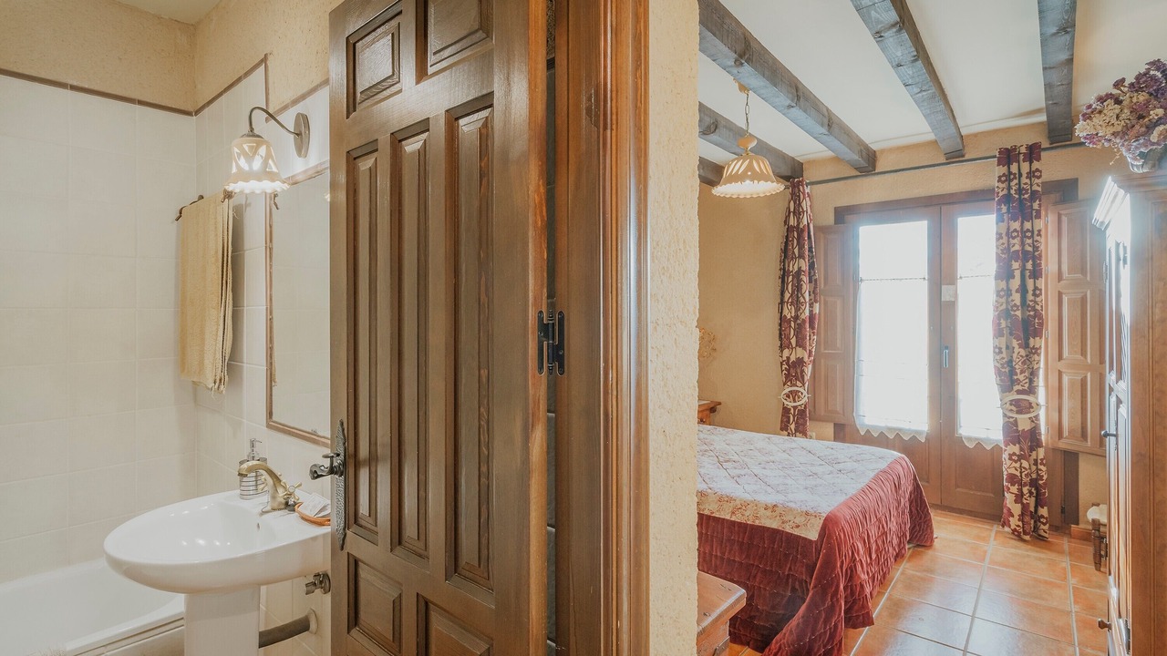 Photo of Bedroom in Turrubuelo