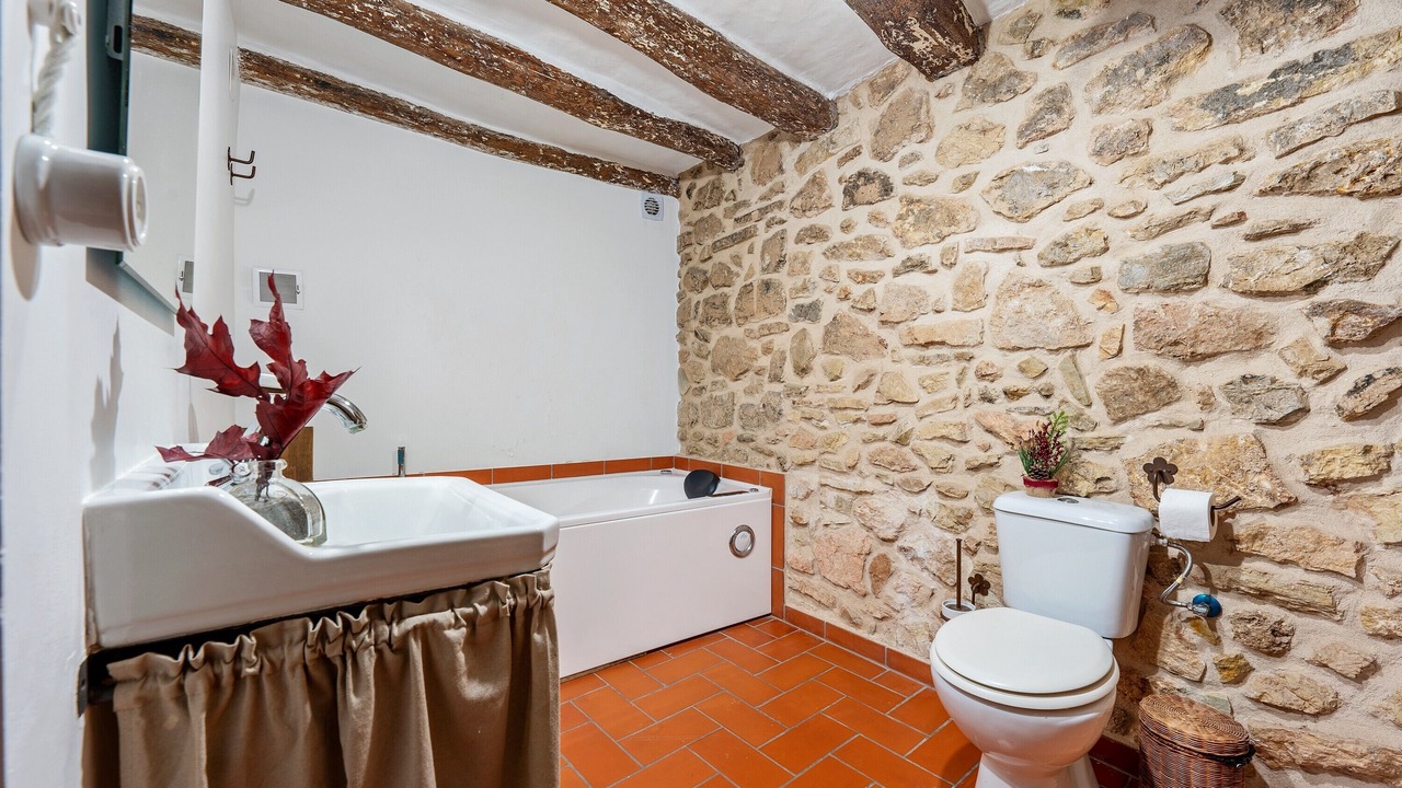 Photo of Bathroom in Tivissa