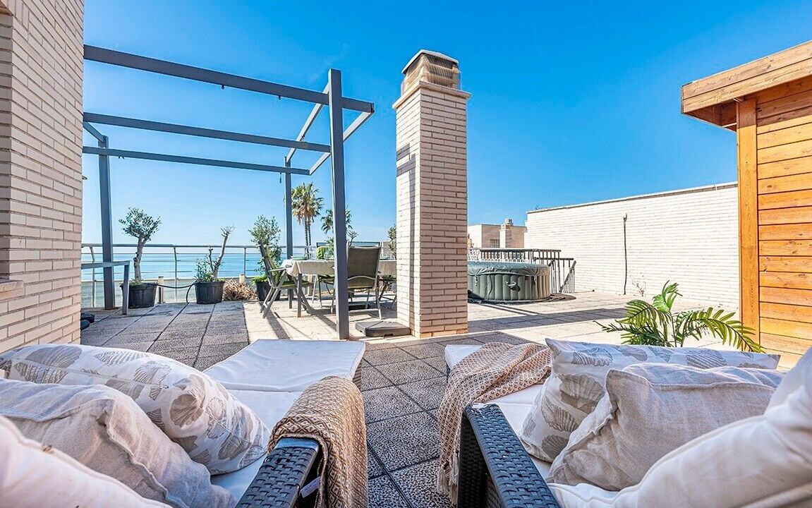 Photo of Patio Balcony in Miami Platja