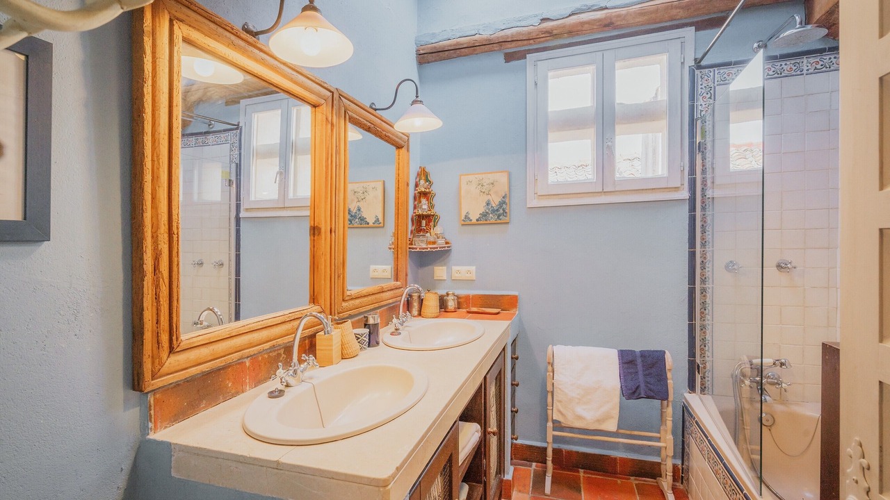 Photo of Bathroom in Requijada