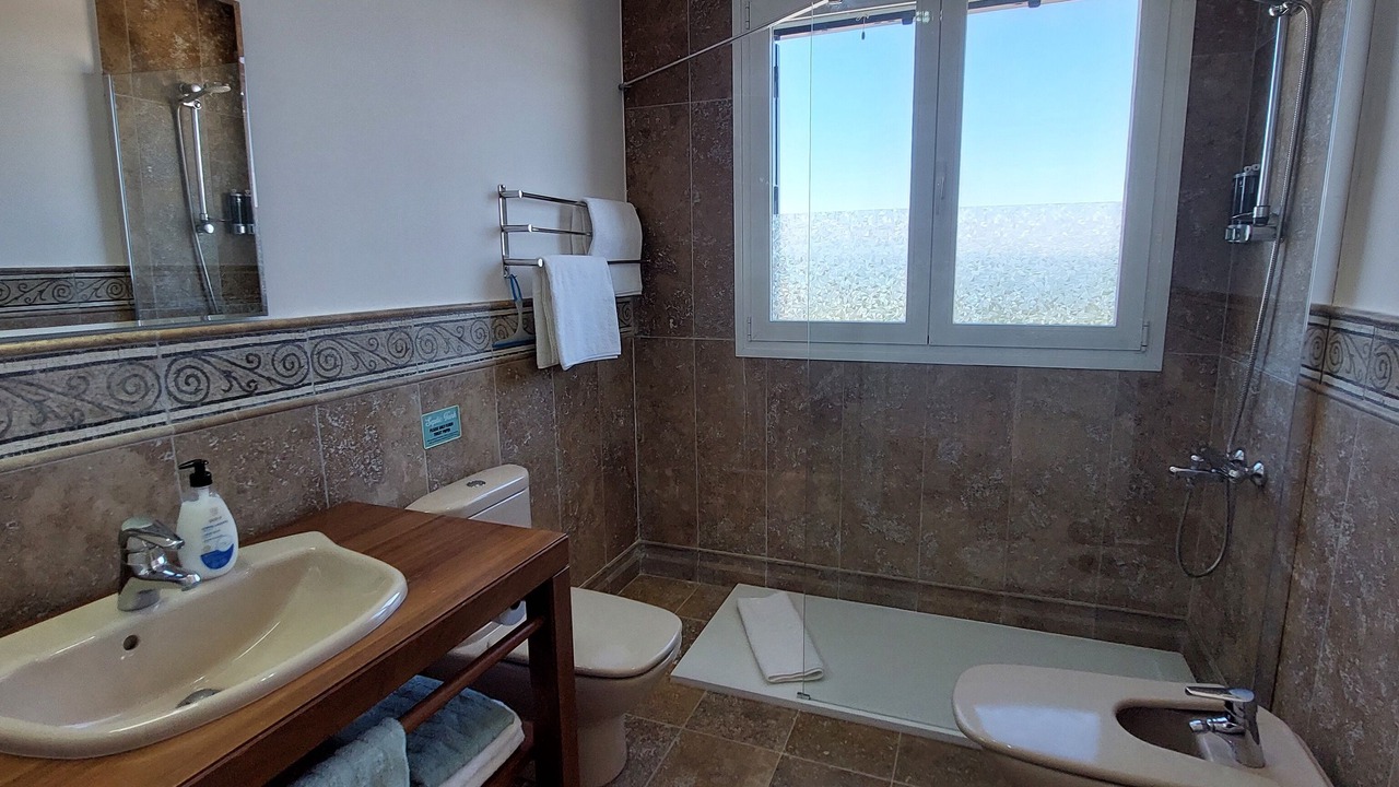 Photo of Bathroom in Calig