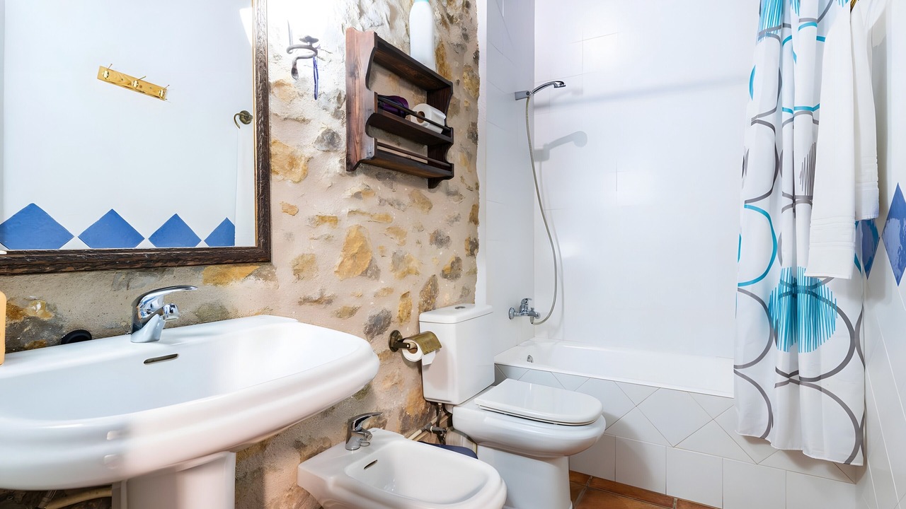 Photo of Bathroom in Morella