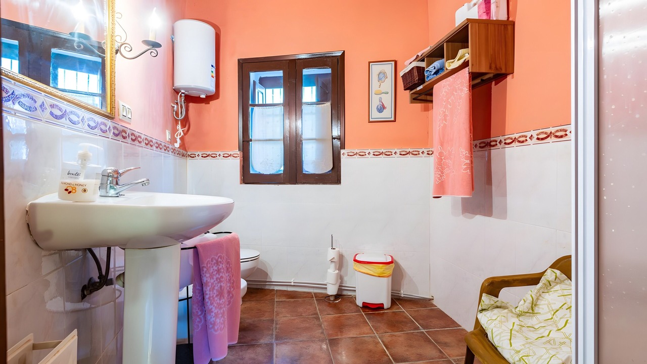 Photo of Bathroom in Morella