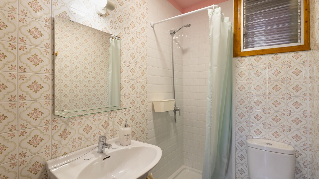 Photo of Bathroom in San Lorenzo de Morunys