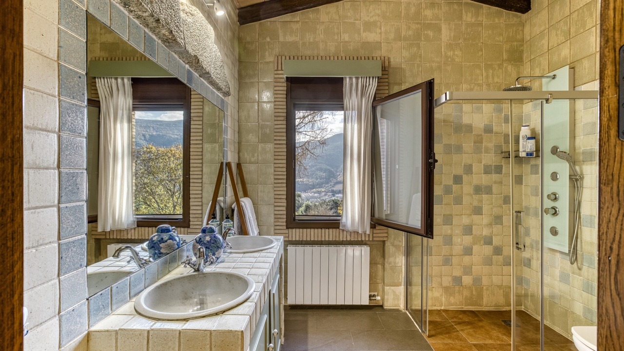 Photo of Bathroom in Amer