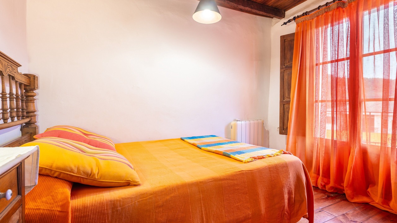 Photo of Bedroom in Aioder