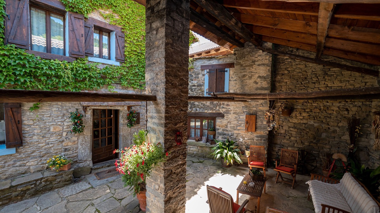 Photo of Patio Balcony in Lardies
