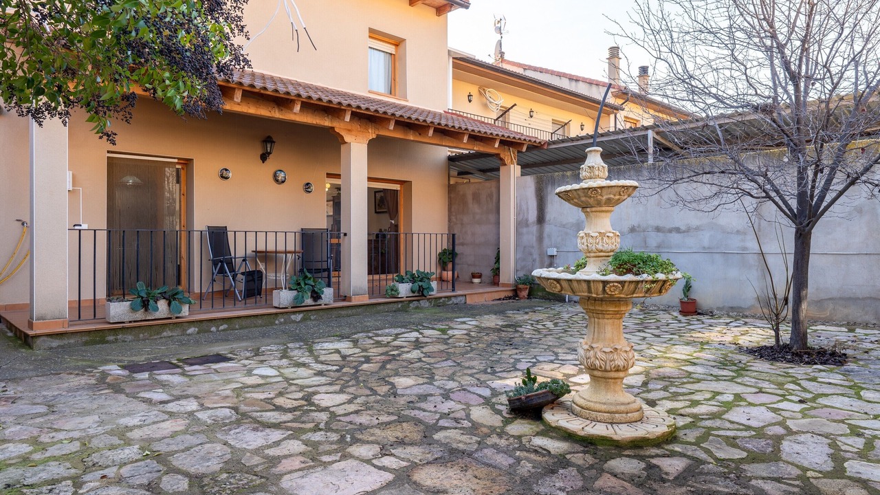 Photo of Patio Balcony in Berge