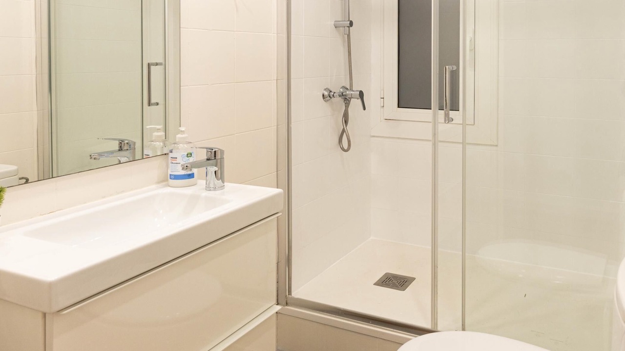 Photo of Bathroom in El Poble-sec