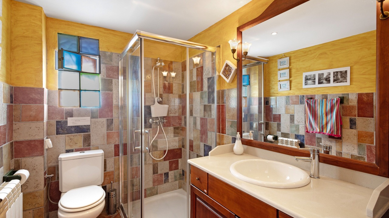 Photo of Bathroom in Navarrete del Rio