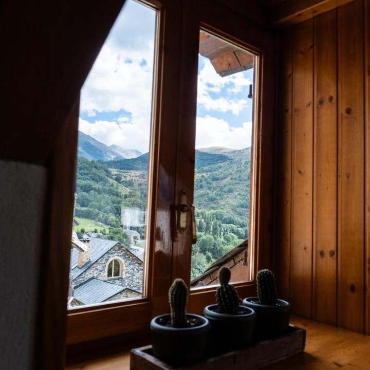 Photo of Others in Taull