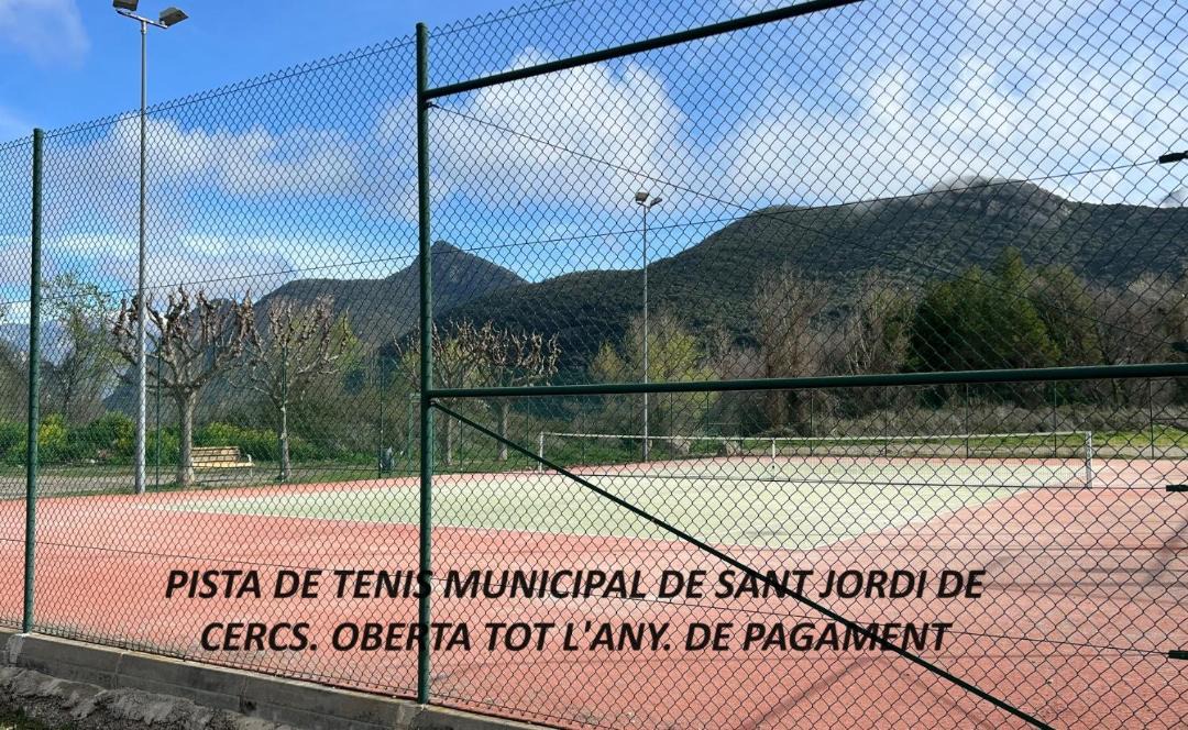 Photo of Others in Cercs