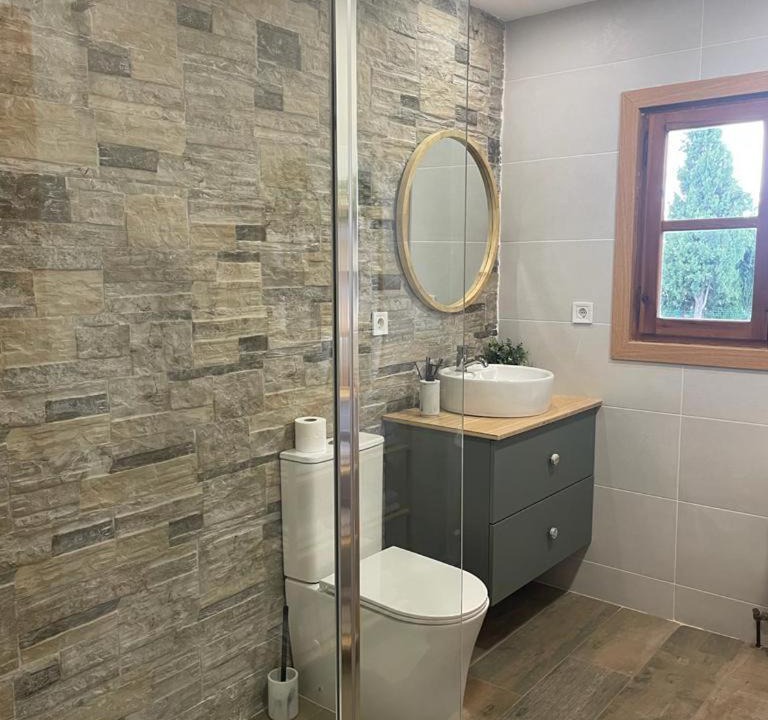 Photo of Bathroom in Alacon