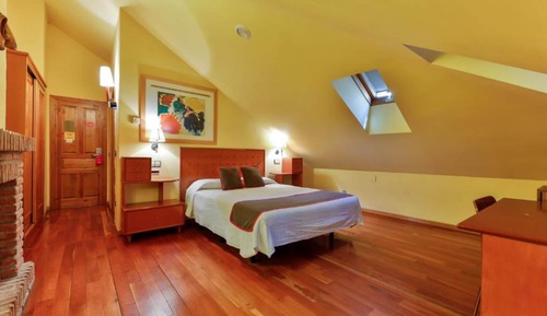 Basic Double or Twin Room