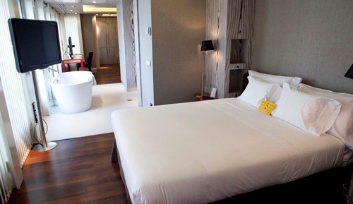 Design Suite, 1 Double or 2 Twin Beds, City View
