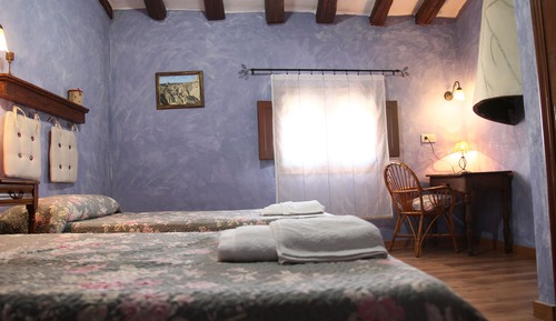 Standard Twin Room, 1 Bedroom, Shared Bathroom
