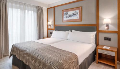 Connecting Room