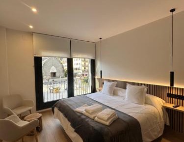 Studio Apartment with One Double Bed