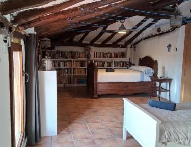 Twin Room with Shared Bathroom