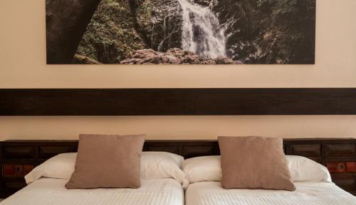 Double Room with Extra Bed (2 Adults + 1 Child)