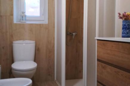 Standard Single Room with Shared Bathroom