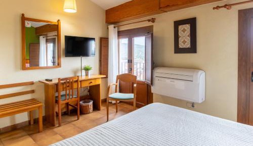 Superior Double or Twin Room with Mountain View