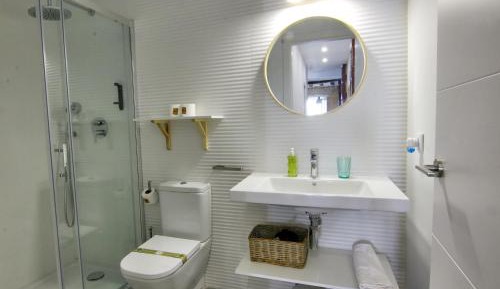 Two-Bedroom Deluxe Apartment