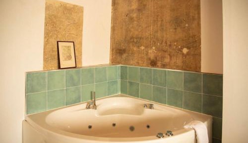 Suite with Spa Bath