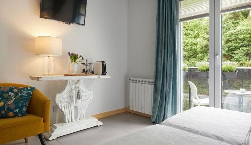 Standard Twin Room with Garden View