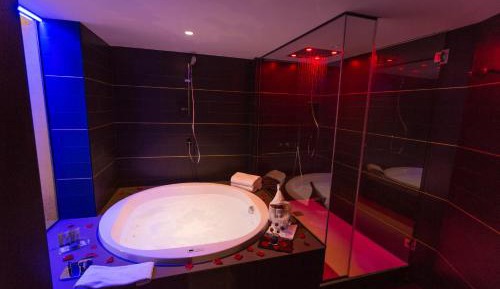 Suite with Hot Tub Malvasia