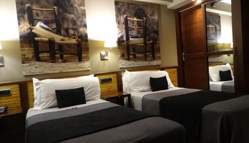 Twin Room - Interior