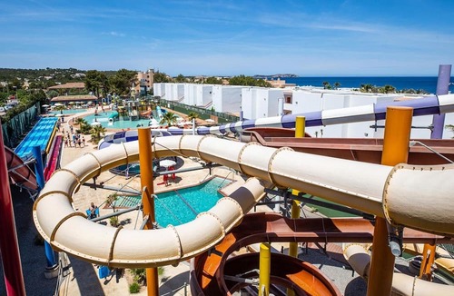 San Antonio Bay Resort | All-Inclusive Swim Up Deluxe Family Studio at Sirenis Seaview Country Club