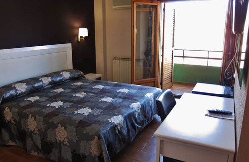 Ainsa-Sobrarbe Hotel | Hotel Mesón de L'Ainsa