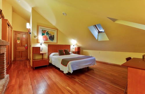 La Granja de San Ildefonso House | Hostal la Chata by Vivere Stays