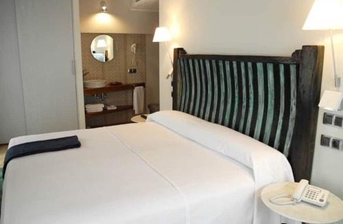 Estella Hotel | Hospederia Chapitel