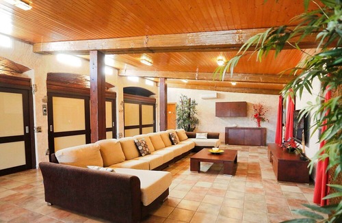 L'Aldea House | Wonderful private villa with hot tub, A/C, WIFI, private pool, TV, patio and pets allowed