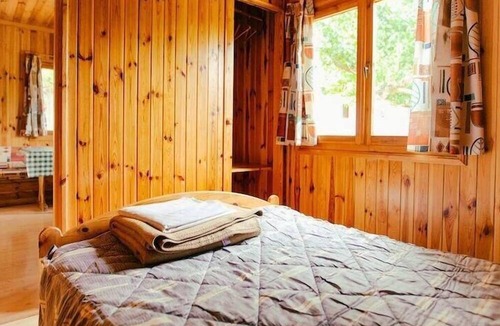 La Puebla de Roda House | Lovely Holiday House in Isábena with Common Pool