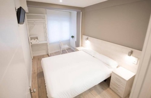 Burgos Hostel | Happy Hostal Carrales