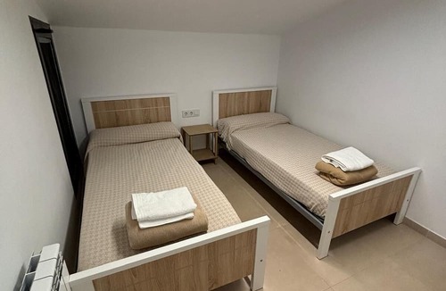 Monforte de Moyuela Hostel | Albergue El Muro