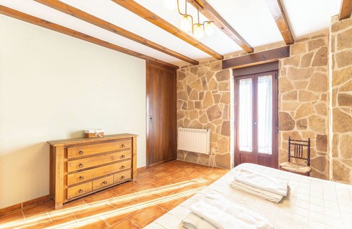 Cardenosa Apartment | Apartment 'Casa Rural El Caño Del Santo' with Private Terrace and Balcony