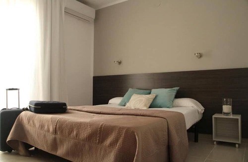 Salou City Centre Hostel | HOSTAL TAHITI RS